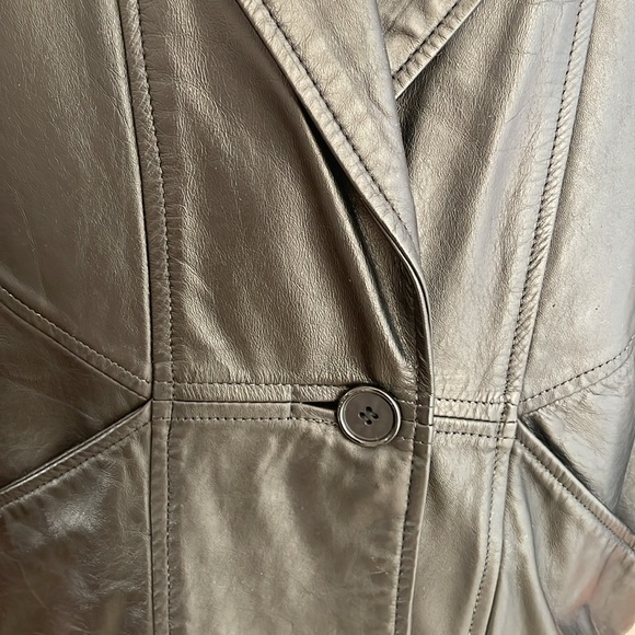 VINTAGE BLACK LEATHER ONE BUTTON SWING JACKET - Picture 2 of 9